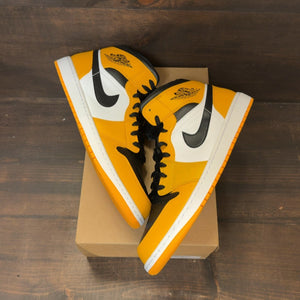 Jordan 1 Mid Taxi Size 15 (Pre-Owned) - Image 2
