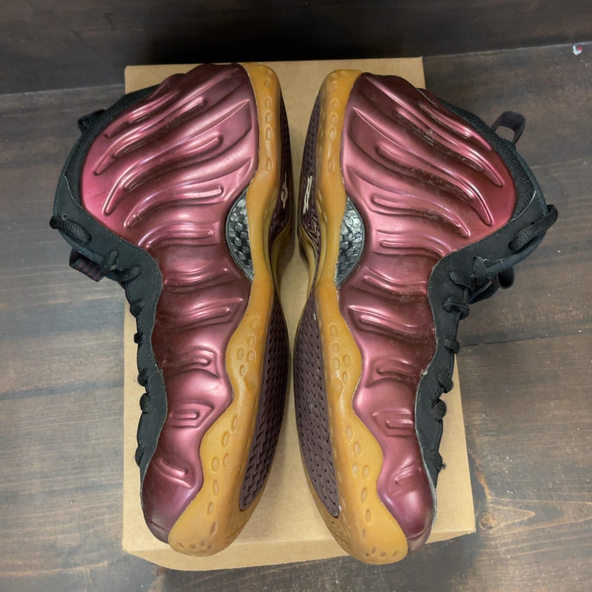 Nike Air Foamposite One Maroon Size 12 (Pre-Owned) - Image 4