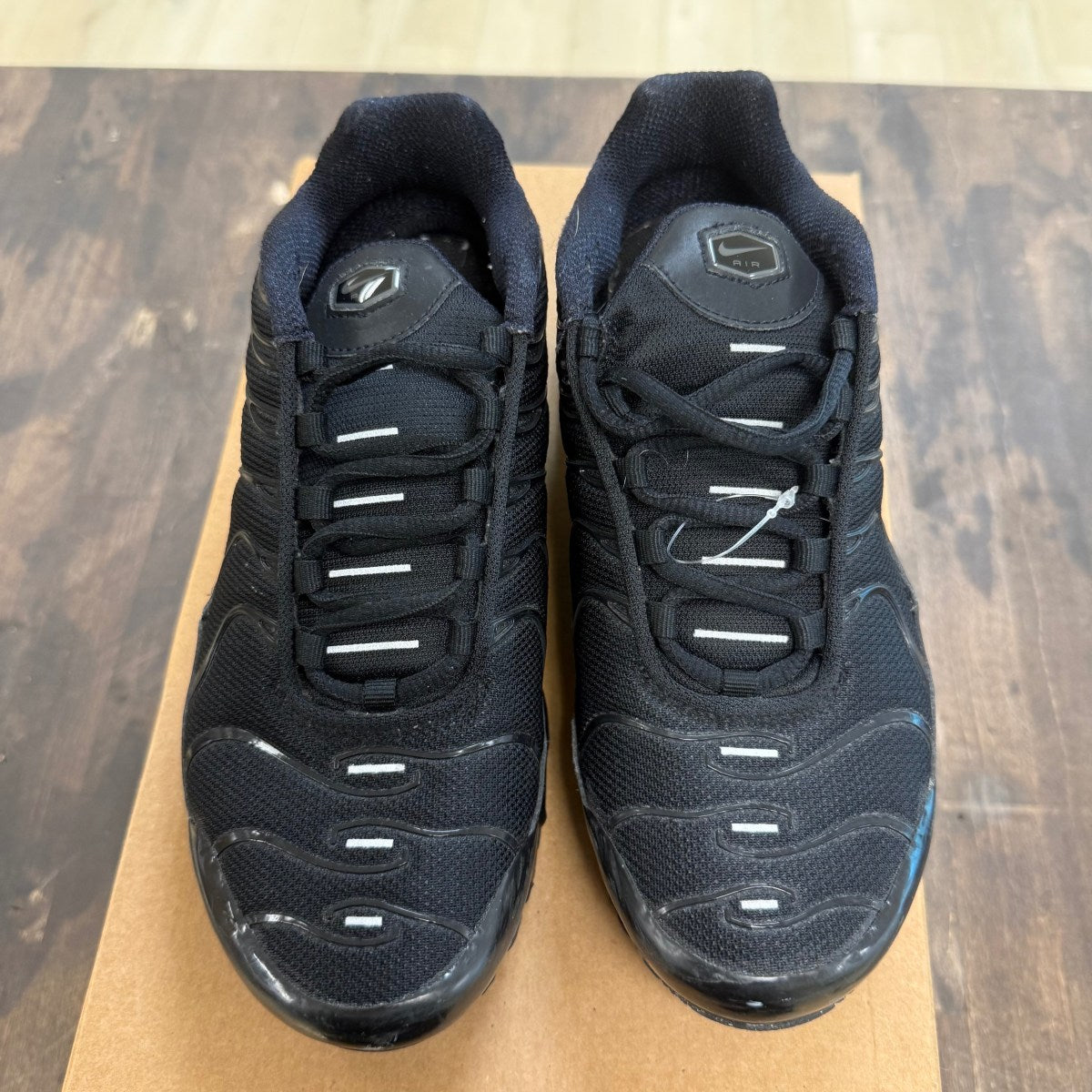 Nike Air Max Plus Triple Black (GS) Size 5.5Y (Pre-Owned) - Image 2