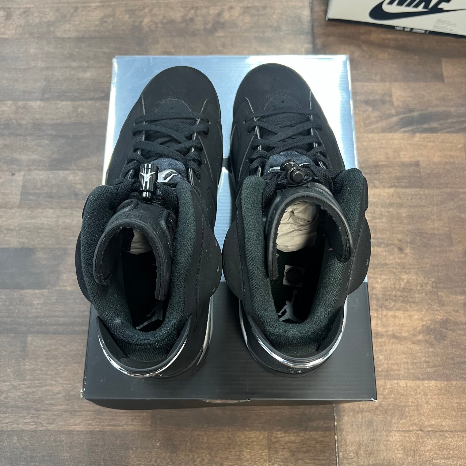 Chrome Jordan 6 (USED)