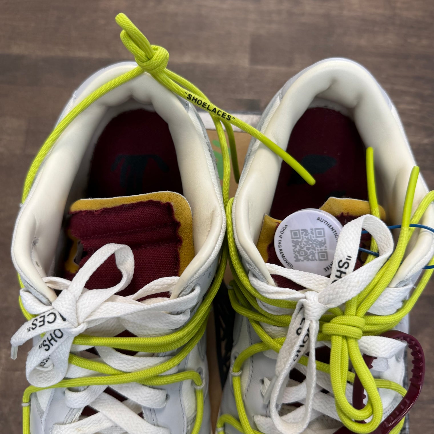 Lot 08 of 50 Off-White Nike Dunk Low (USED)