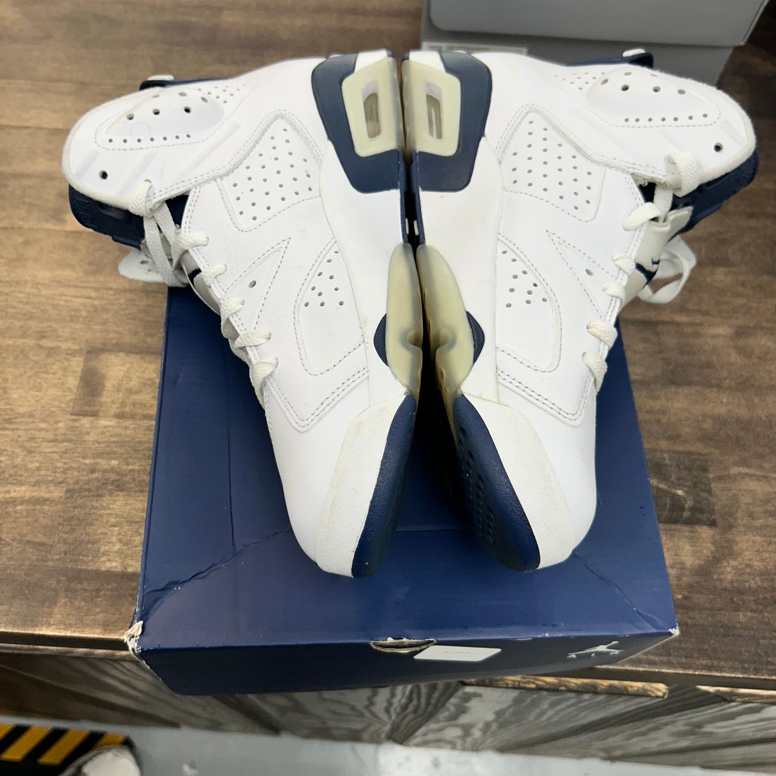 Midnight Navy Jordan 6 (USED)