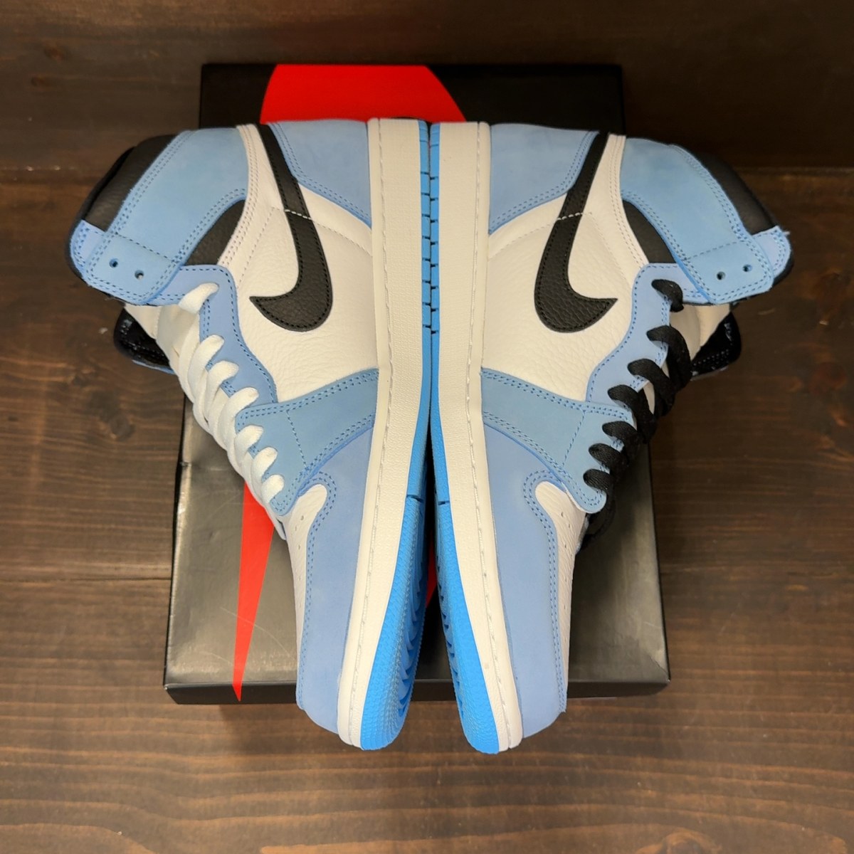 Jordan 1 Retro High OG University Blue - Image 4