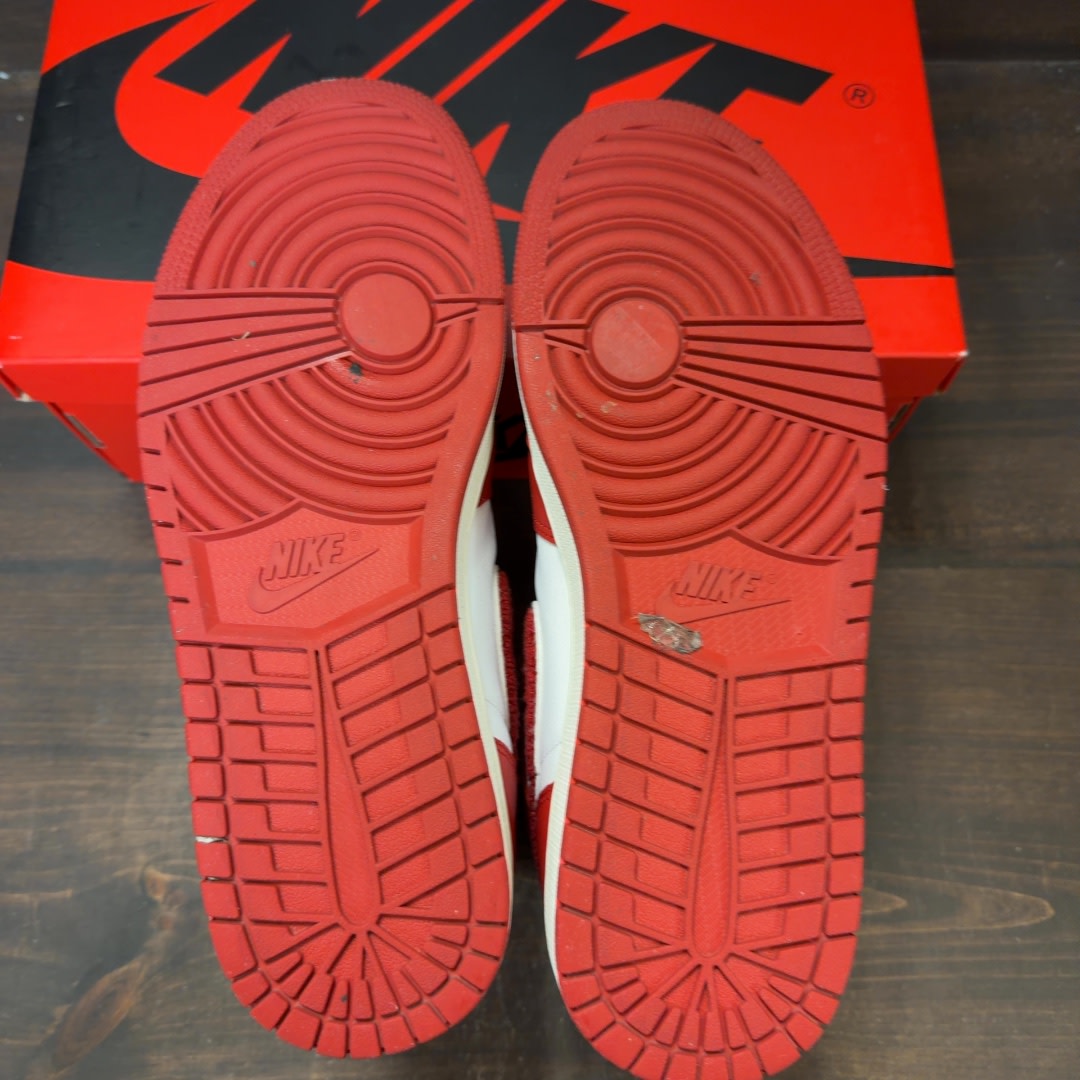 Jordan 1 Retro High OG Varsity Red (Women's) - Image 7