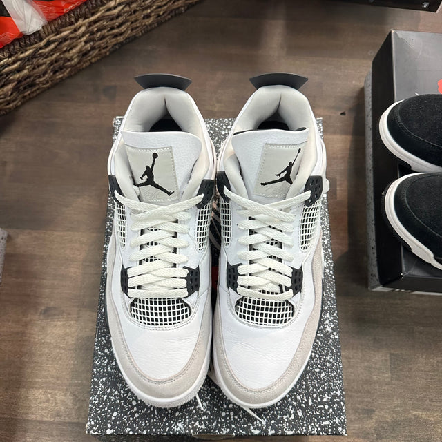 Military Black Jordan 4 Retro (USED)