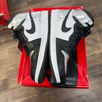 (W) Silver Toe Jordan 1 High (USED)