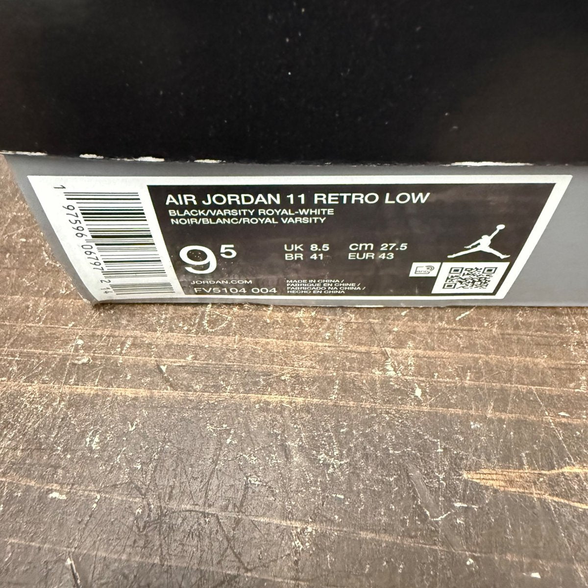 Jordan 11 Retro Low Space Jam Size 9.5 (Pre-Owned) - aux