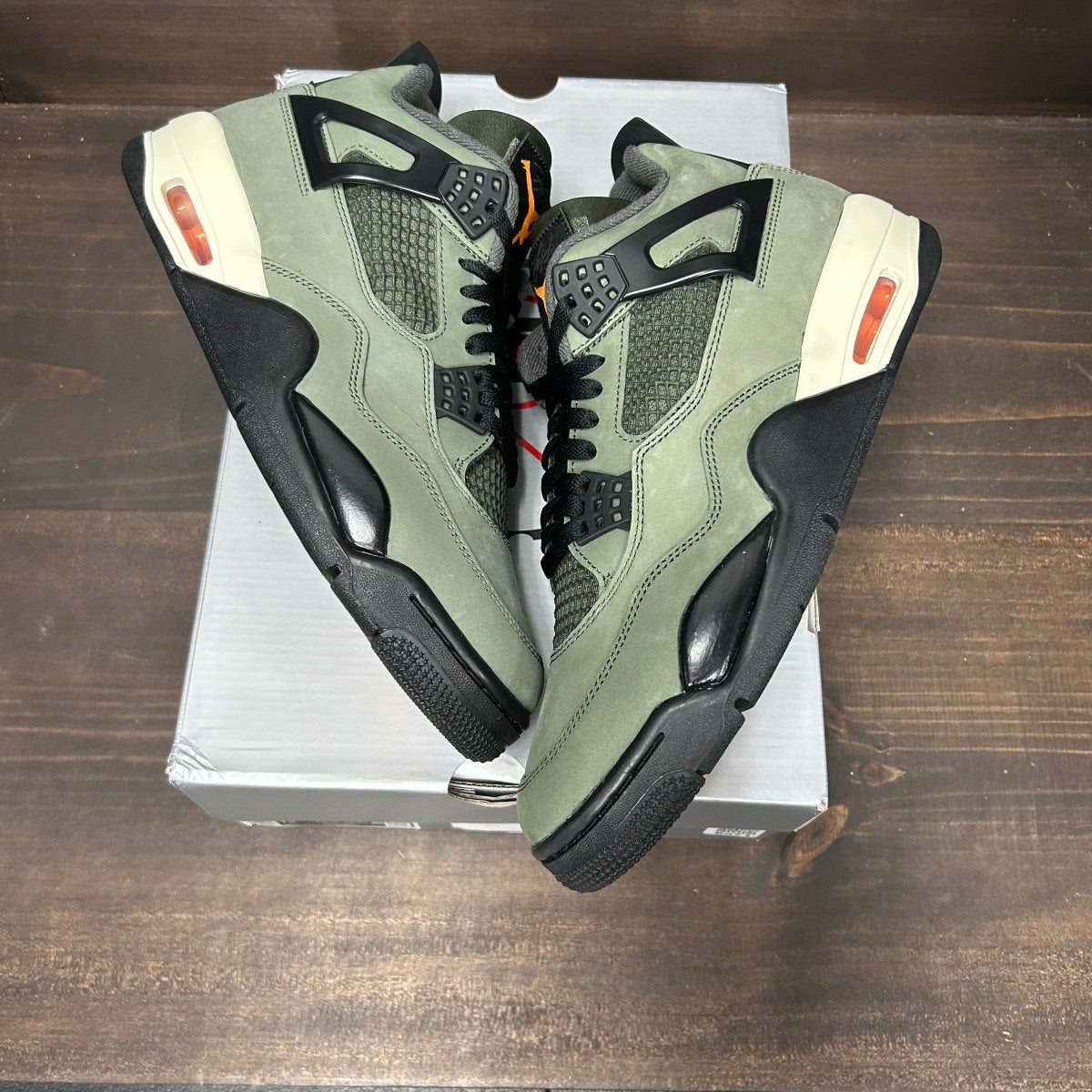 Jordan 4 Retro OG SP Undefeated (2025) - Image 2