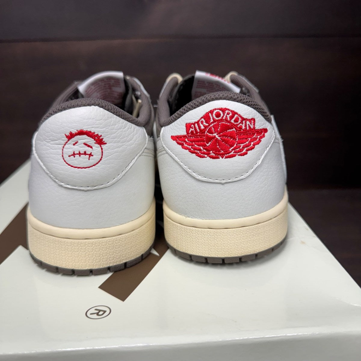 Jordan 1 Retro Low OG SP Travis Scott Reverse Mocha - Image 5