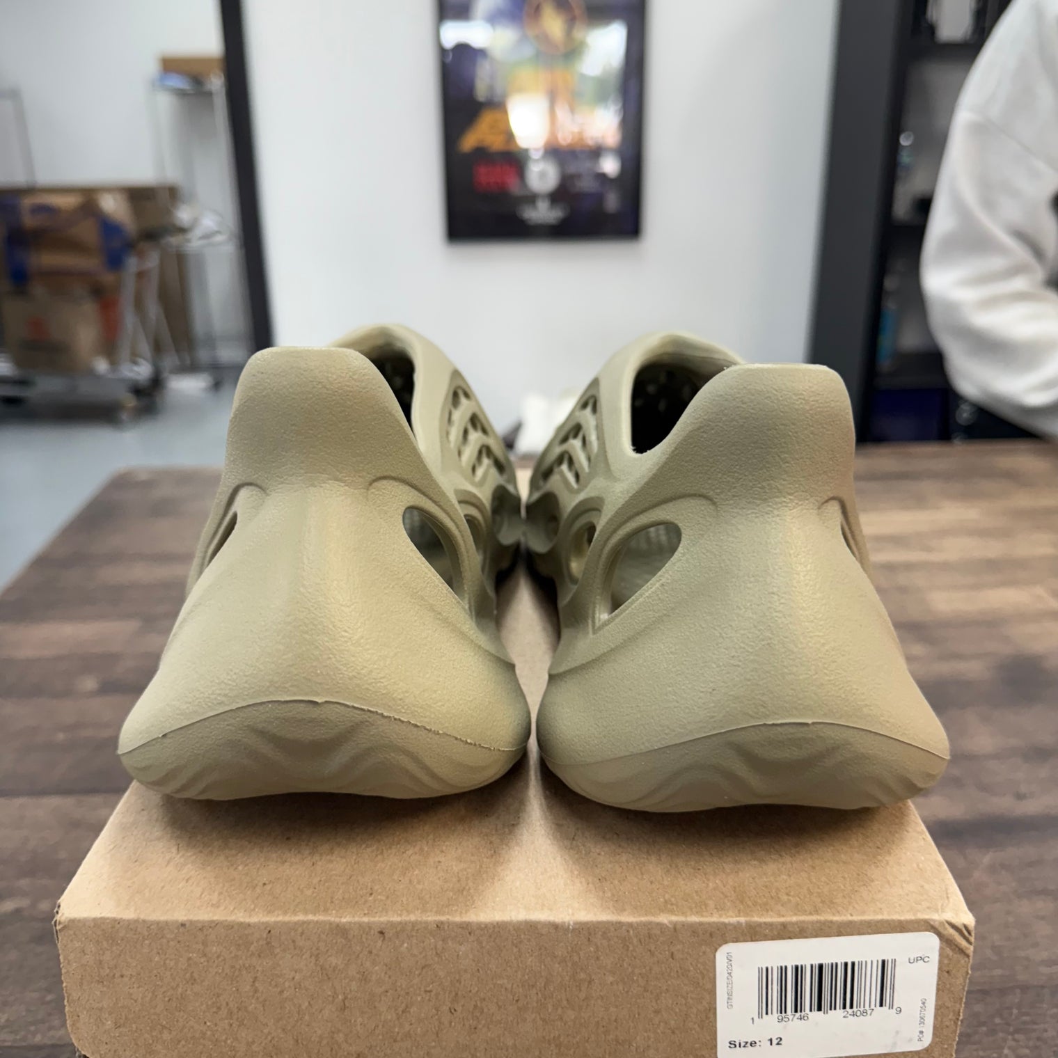 Stone Salt Yeezy Foam RNNR (USED)