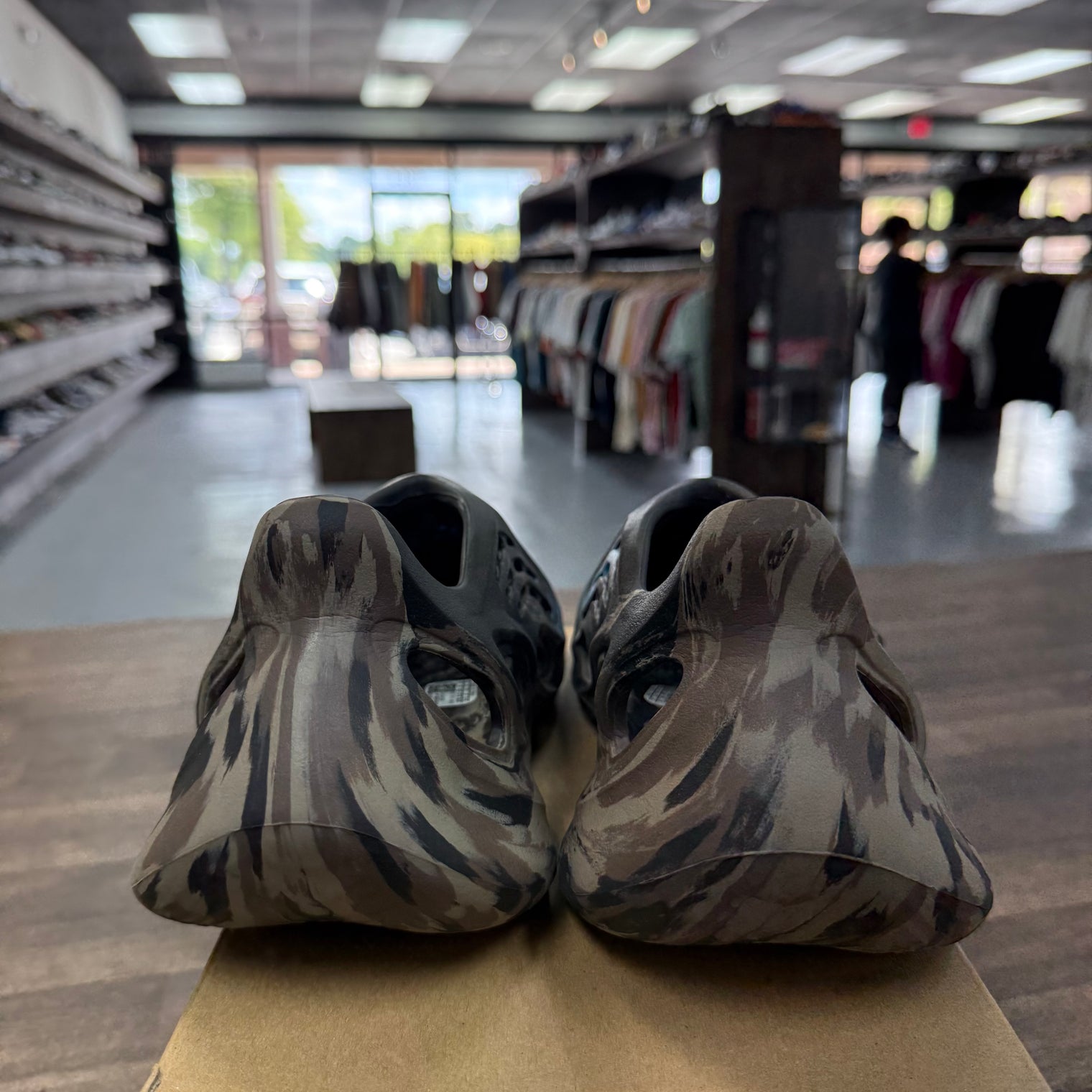 MX Cinder Yeezy Foam RNNR (USED)