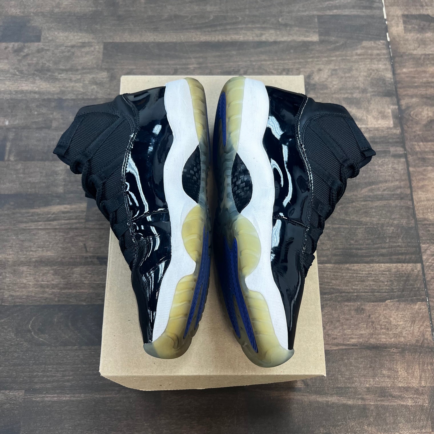 Space Jam Jordan 11 High (USED,No Box)