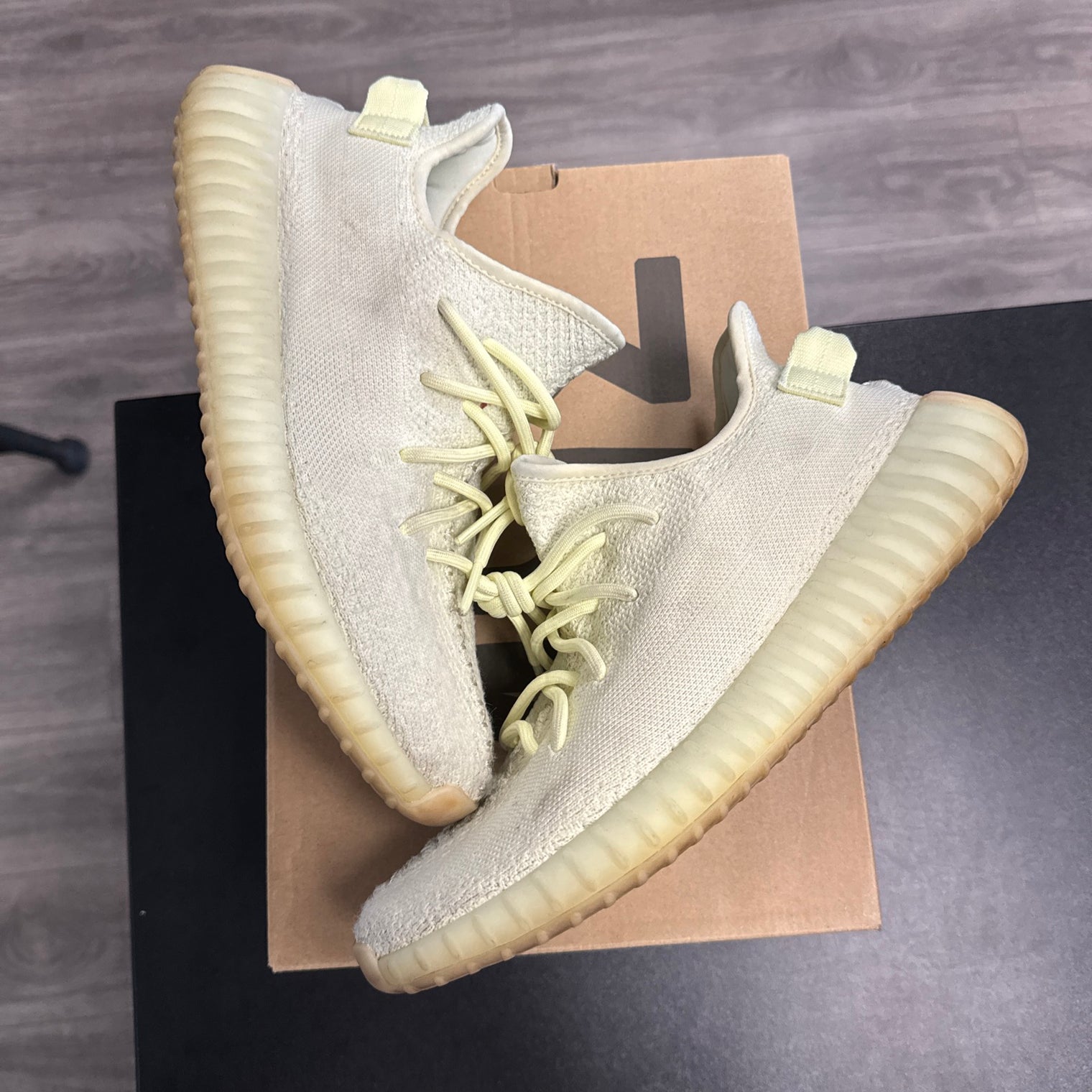 Yeezy 350 Boost V2 Butter(USED)