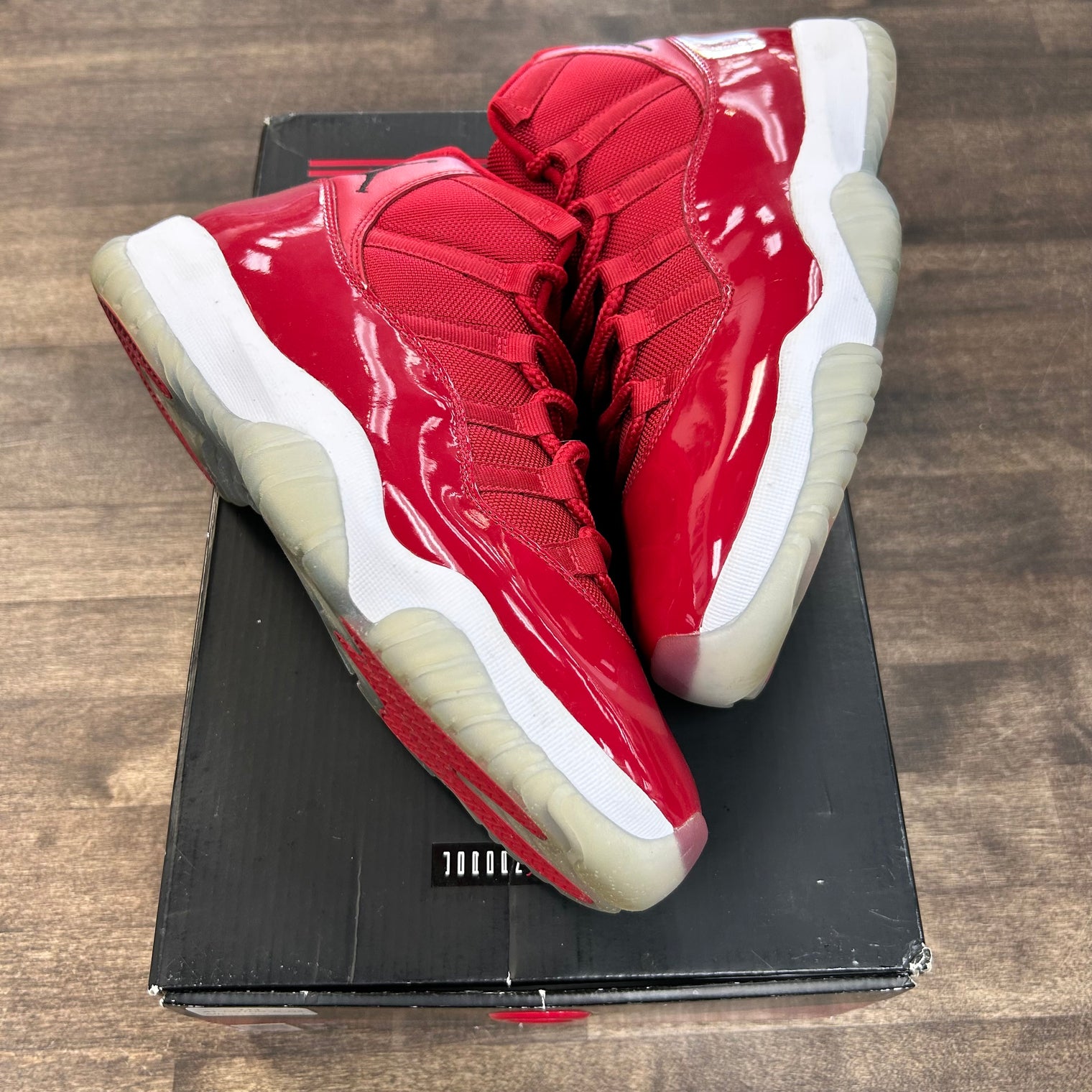 Win like 96 Jordan 11 Retro (USED)