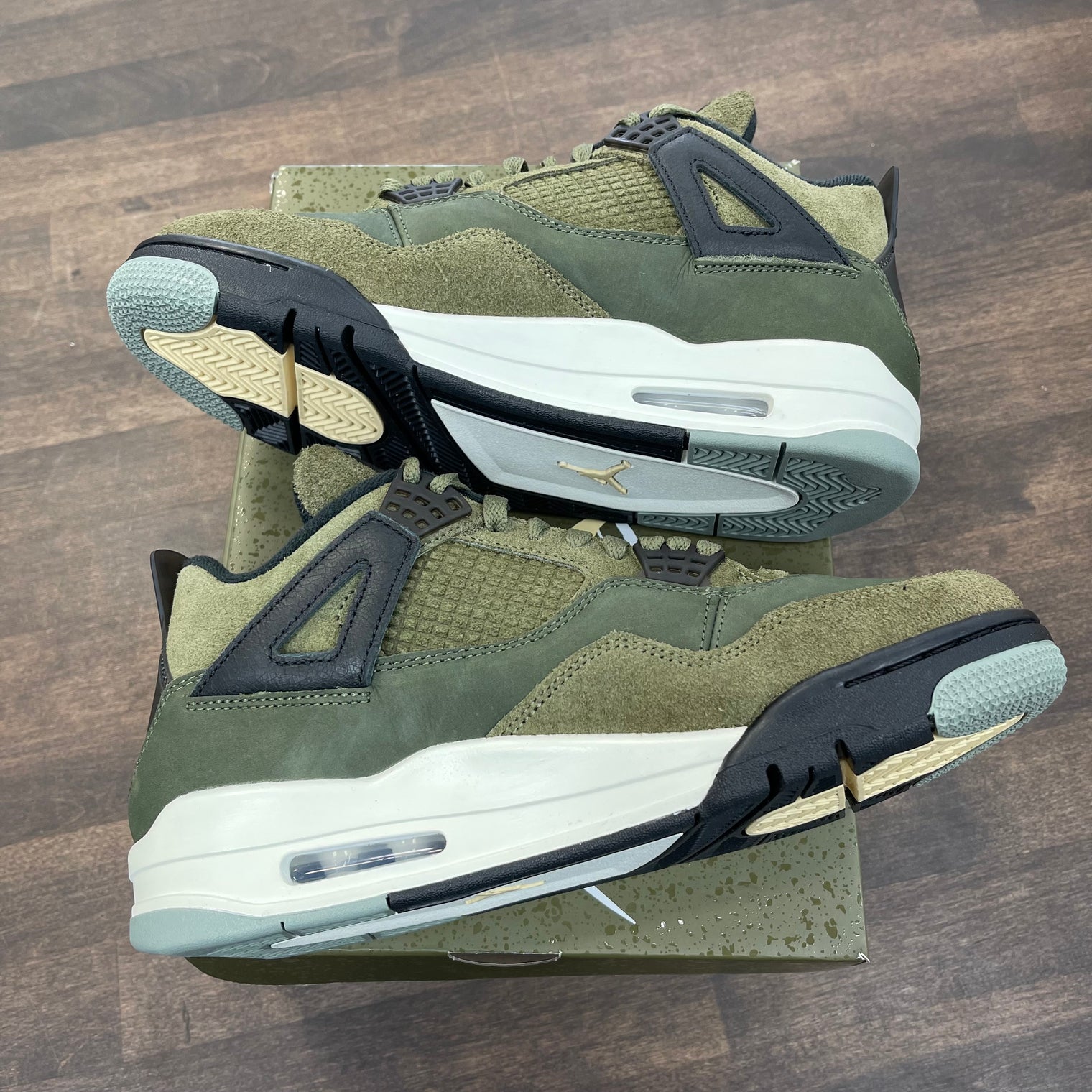 Craft Olive Jordan 4 (USED)