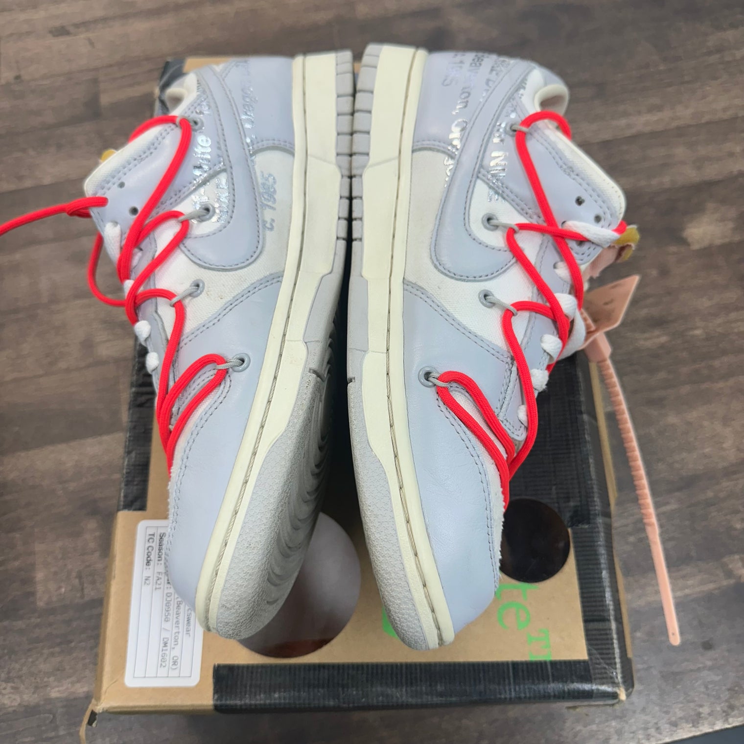 Lot 06 of 50 Off-White Dunk Low (USED)