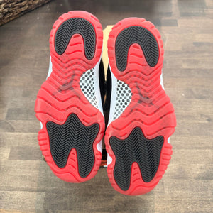 Jordan 11 Retro Playoffs Bred (2019) Size 8.5 (Pre-Owned) - Image 5