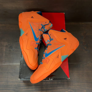 Nike LeBron 11 Knicks Size 9 (Pre-Owned) - back
