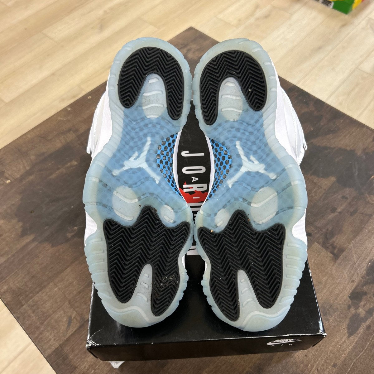 Jordan 11 Retro Legend Blue (2024) - Image 5