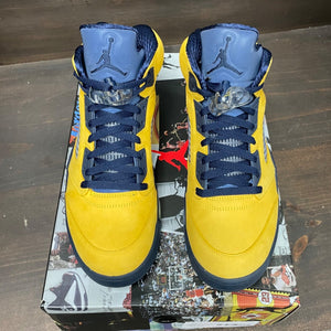 Jordan 5 Retro Michigan (2019) - Image 2