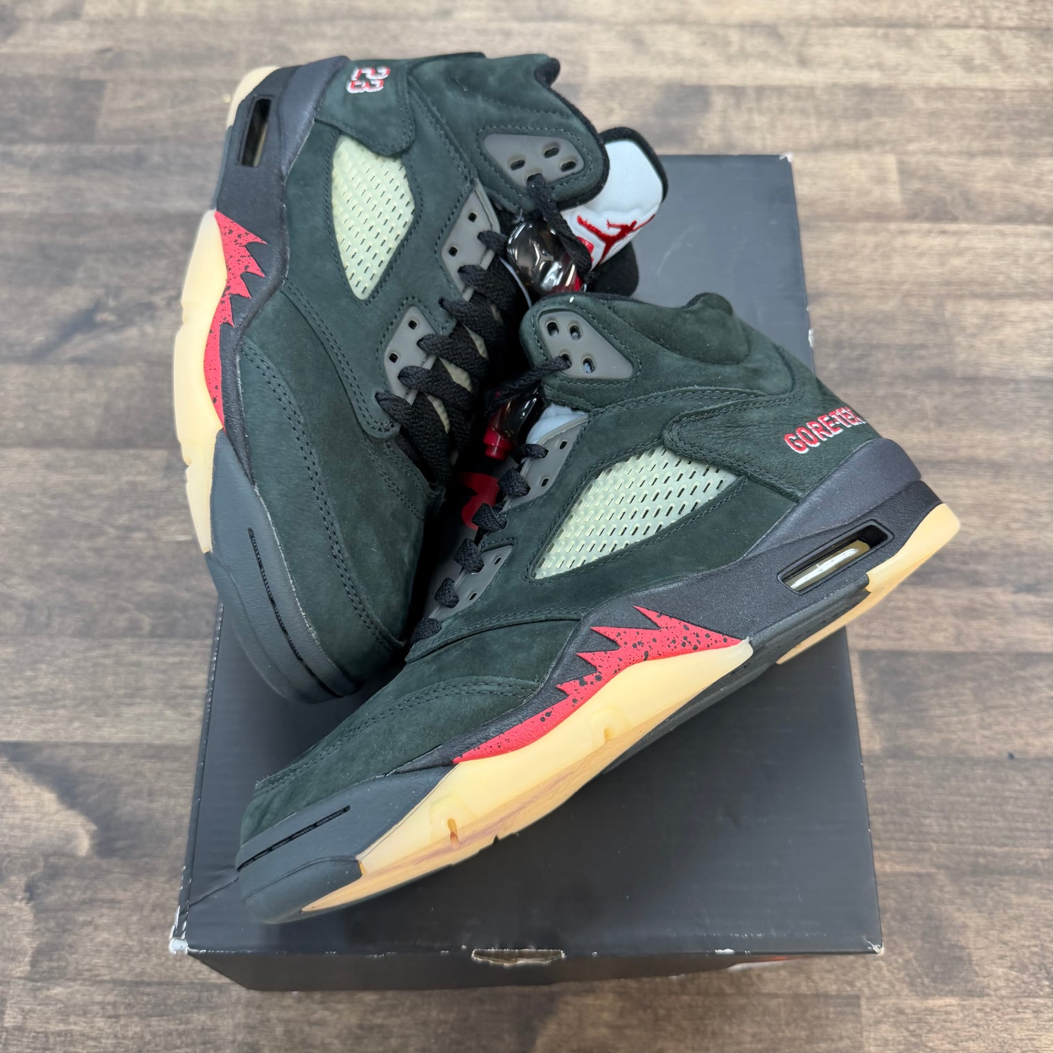 Air Jordan 5 Gore-Tex Off-Noir (W) (USED)