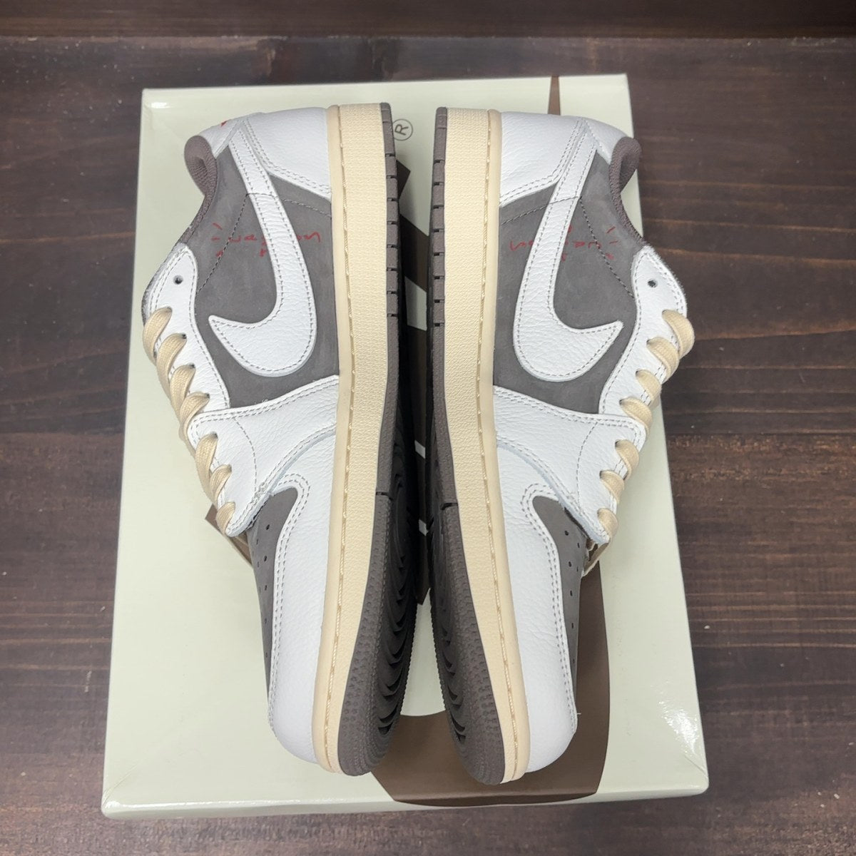 Jordan 1 Retro Low OG SP Travis Scott Reverse Mocha Size 11.5 (Pre-Owned) - Image 4