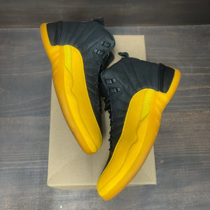 Jordan 12 Retro Black University Gold Size 9.5 (Pre-Owned) - Image 2
