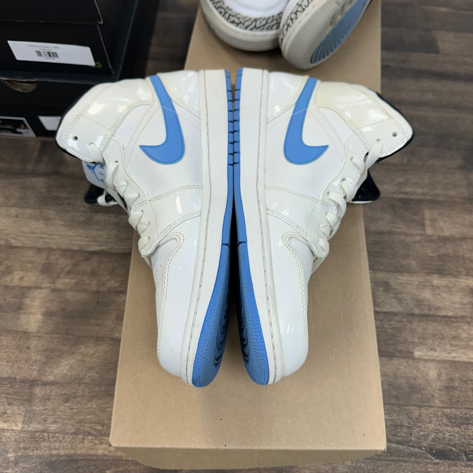Legend Blue Jordan 1 Retro (USED, No Box)
