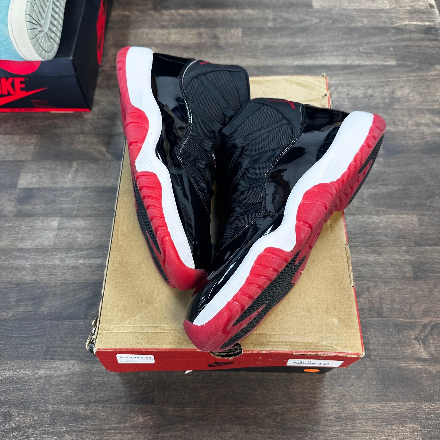 Bred Jordan 11 (2019) (USED)