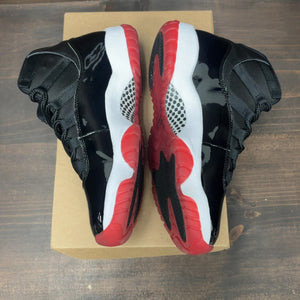 Jordan 11 Retro Playoffs Bred (2019) Size 9 (Pre-Owned) - Image 4