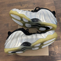 Nike Foamposite Silver Surfer (USED NO BOX NO INSOLES)