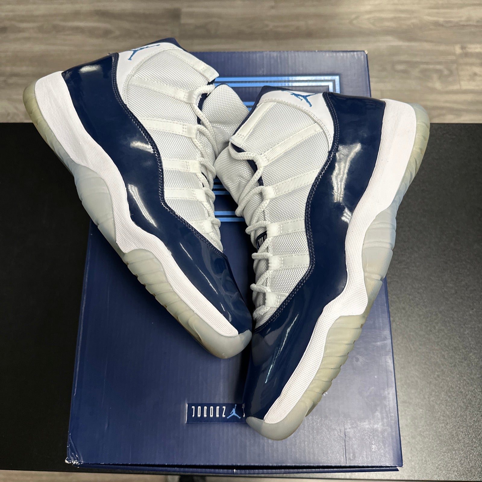 Jordan 11 Win Like 82 (Lightly worn)