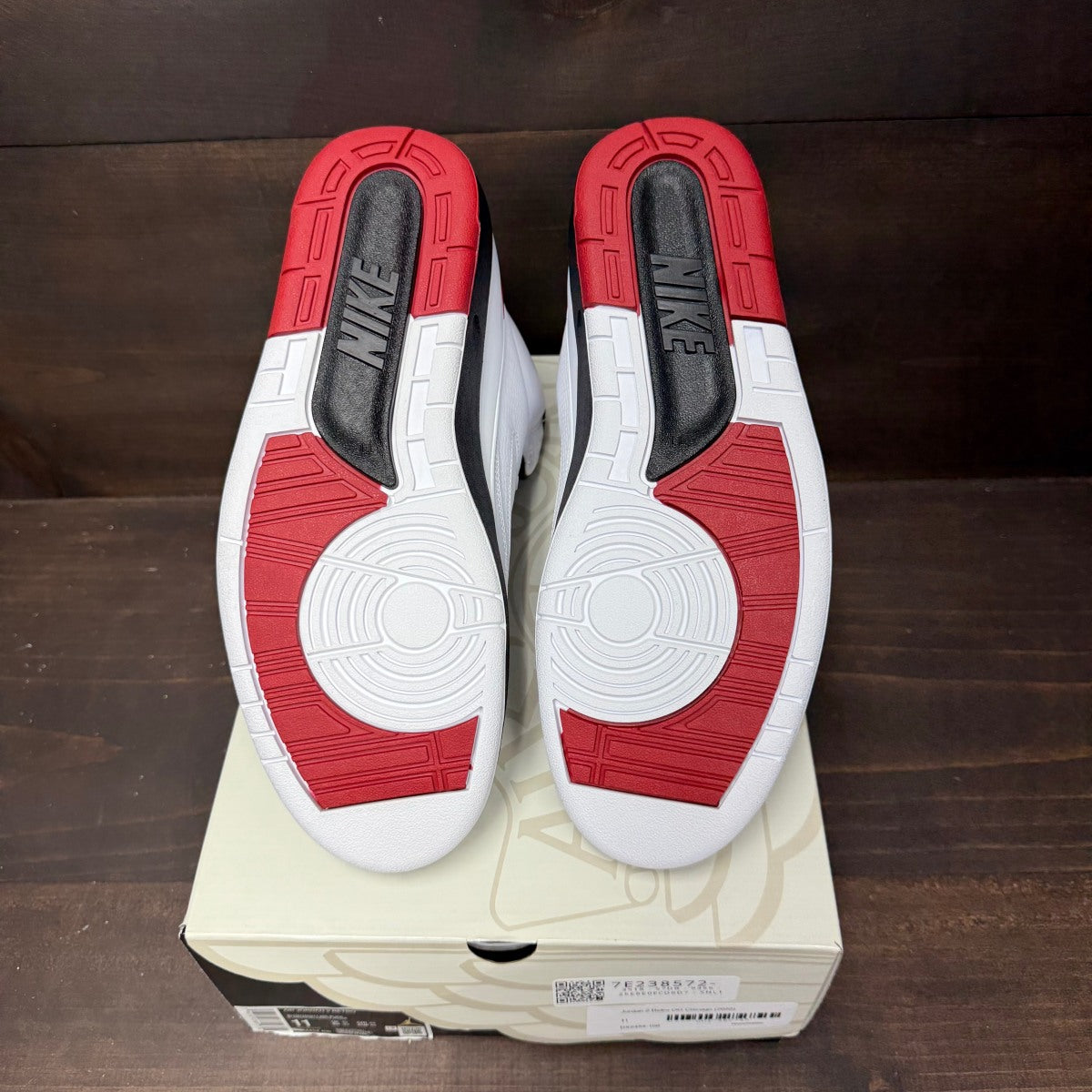 Jordan 2 Retro OG Chicago (2022) - Image 6