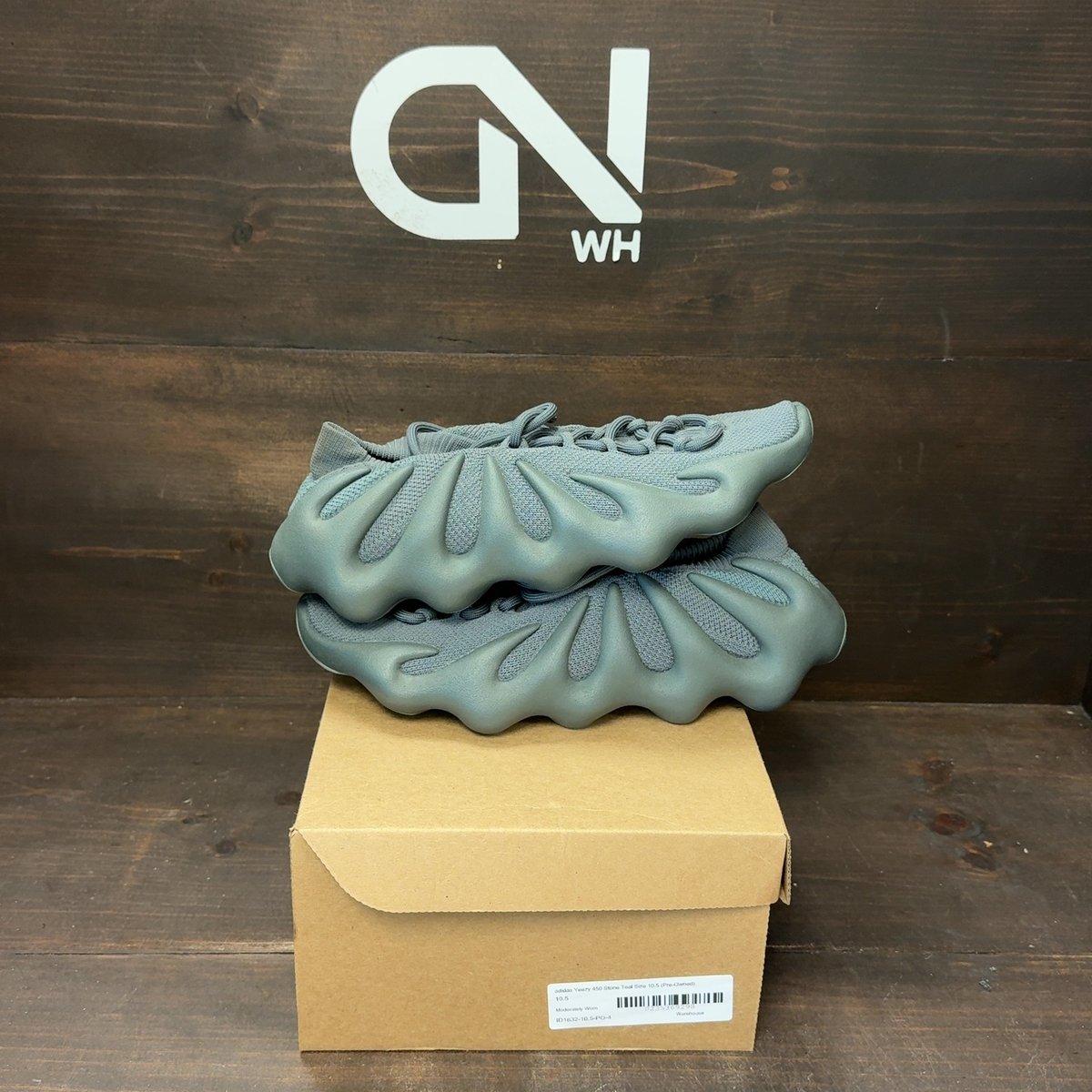 adidas Yeezy 450 Stone Teal Size 10.5 (Pre-Owned) - front