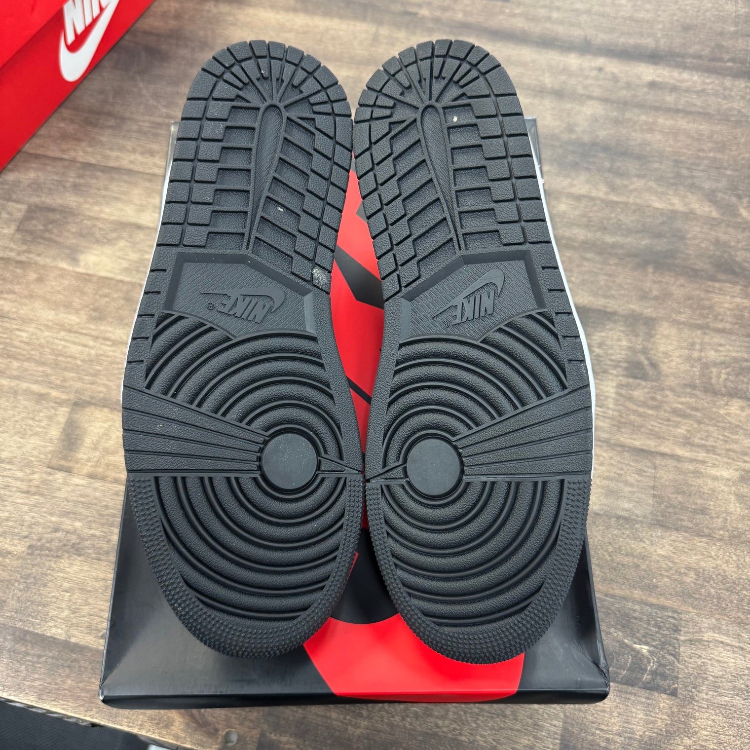 Bleached Coral Jordan 1 Low OG (Like New)