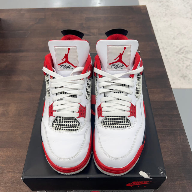 Fire Red Jordan 4 (USED)