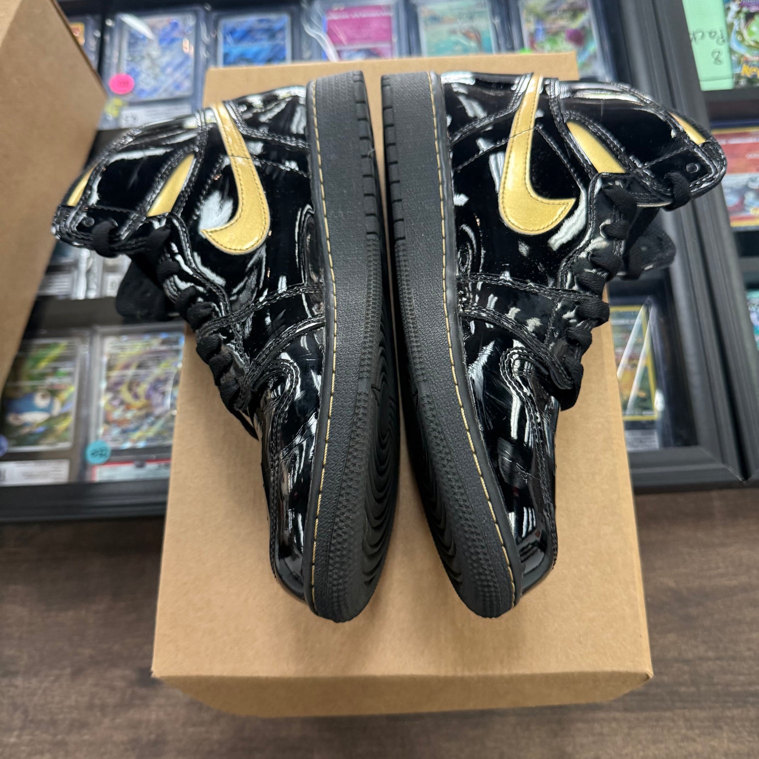 (GS) Black Metallic Gold Jordan 1 High (USED, No Box)