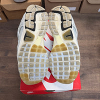 Supersonic Light Bone Black Nike Zoom Vomero 5 (USED, Replacement Box)