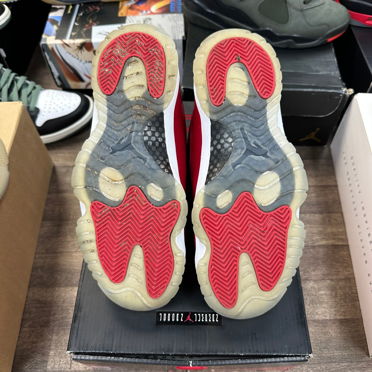 Win like 96 Jordan 11 (USED)