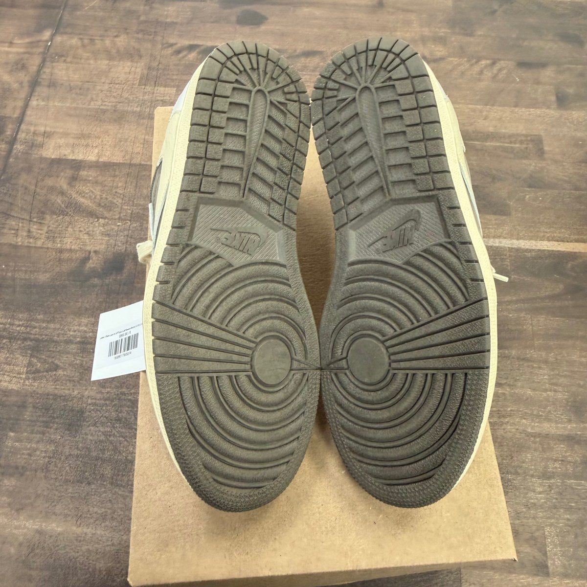 Jordan 1 Retro Low OG SP Travis Scott Reverse Mocha Size 8 (Pre-Owned) - Image 4