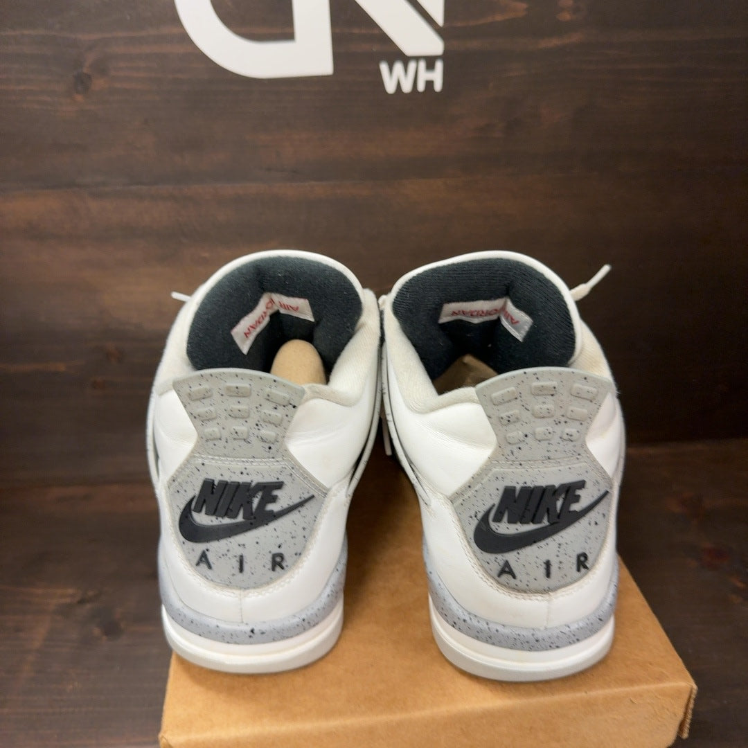 Jordan 4 Retro White Cement (2025) Size 10.5 (Pre-Owned) - Image 4