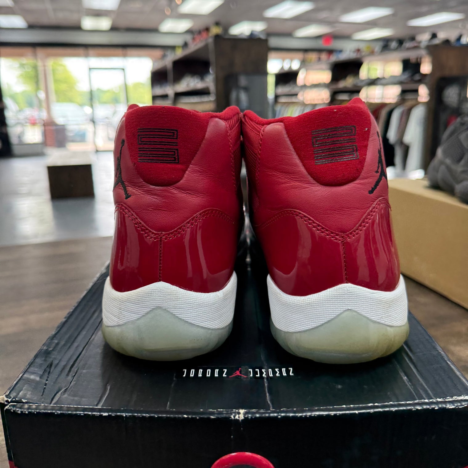 Win like 96 Jordan 11 (USED)
