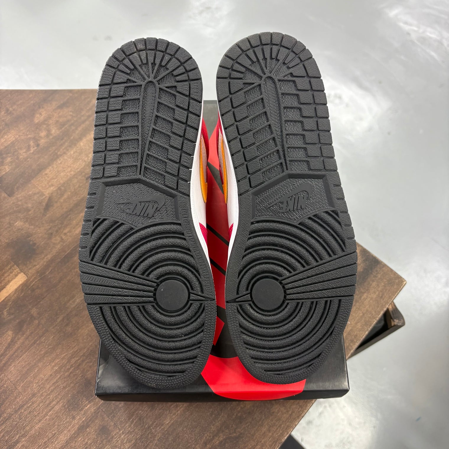 Fusion Red Jordan 1 High (USED)