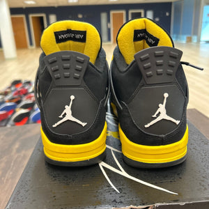Jordan 4 Retro Thunder (2023) - Image 4