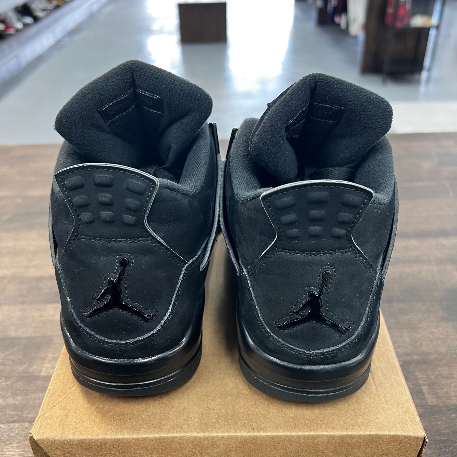 Black Cat Retro 4 (USED, No box)
