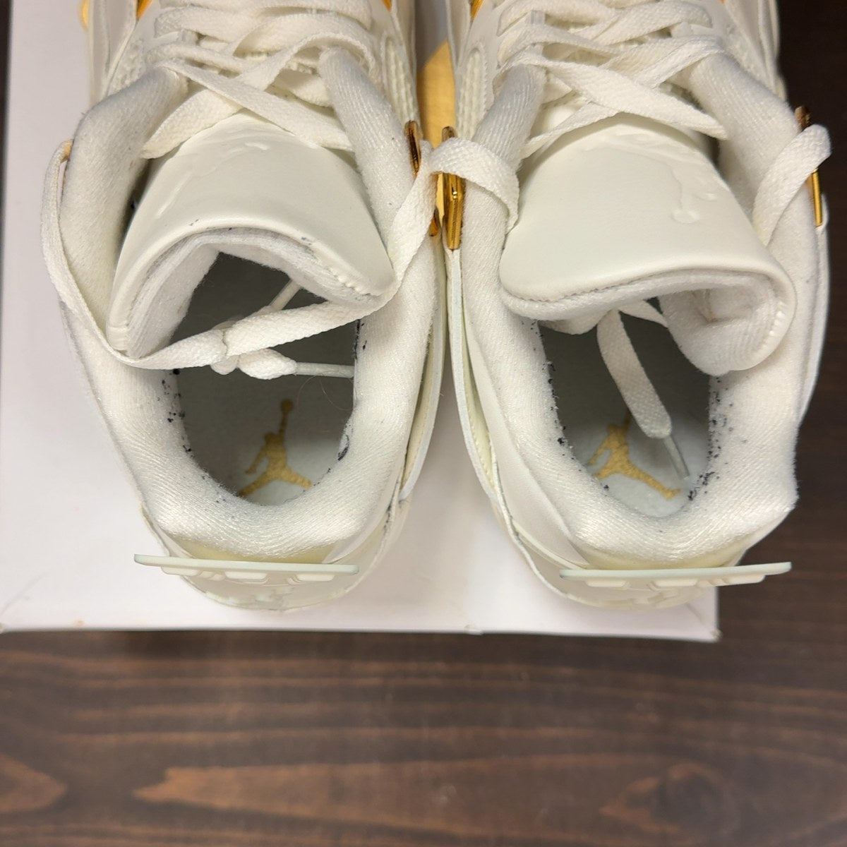 Jordan 4 Retro Metallic Gold (Women's) - Image 6