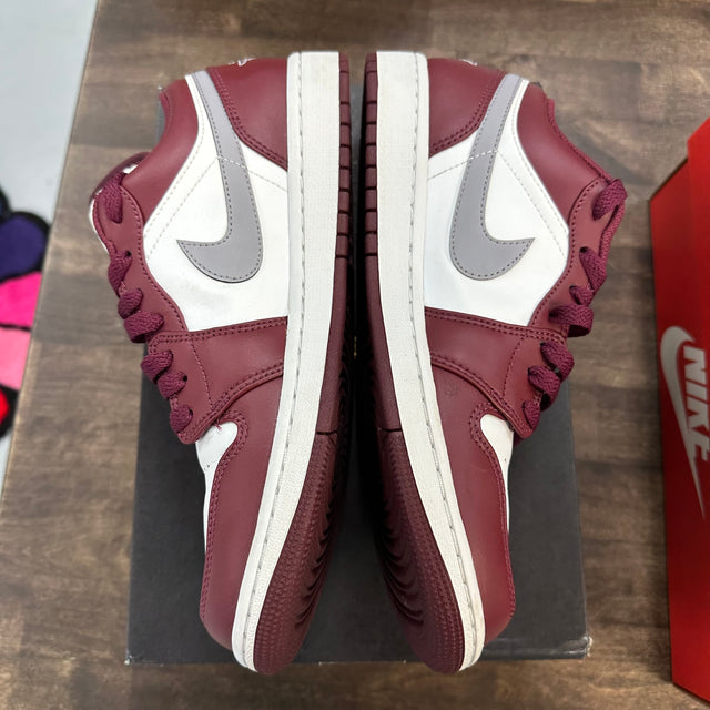 White Bordeaux Jordan 1 Low (USED)