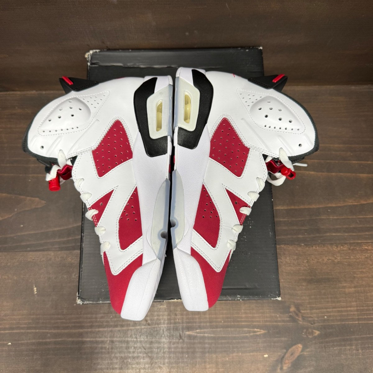 Jordan 6 Retro Carmine (2021) Size 9.5 (Pre-Owned)