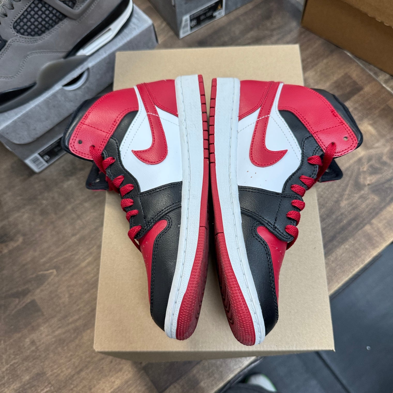 Alternate Bred Toe Jordan 1 Mid (W) (USED, No Box)