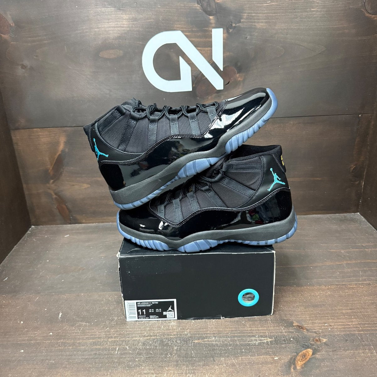 Jordan 11 Retro Gamma Blue (2025) Size 11 (Pre-Owned) - front